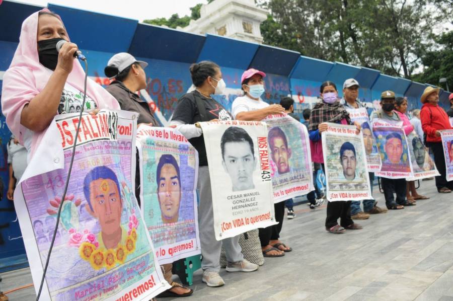 Ejército se niega a dar información completa sobre caso Ayotzinapa, dicen expertos