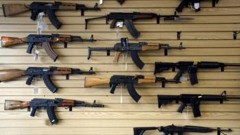 Juez de EEUU desestima demanda de M&eacute;xico contra fabricantes de armas