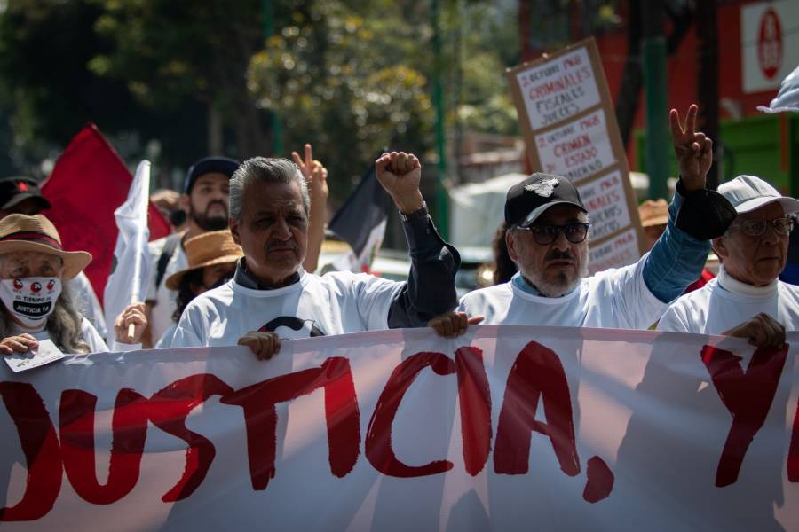 Arriba marcha del 2 de octubre al Zócalo; hecho histórico cumple 54 años
