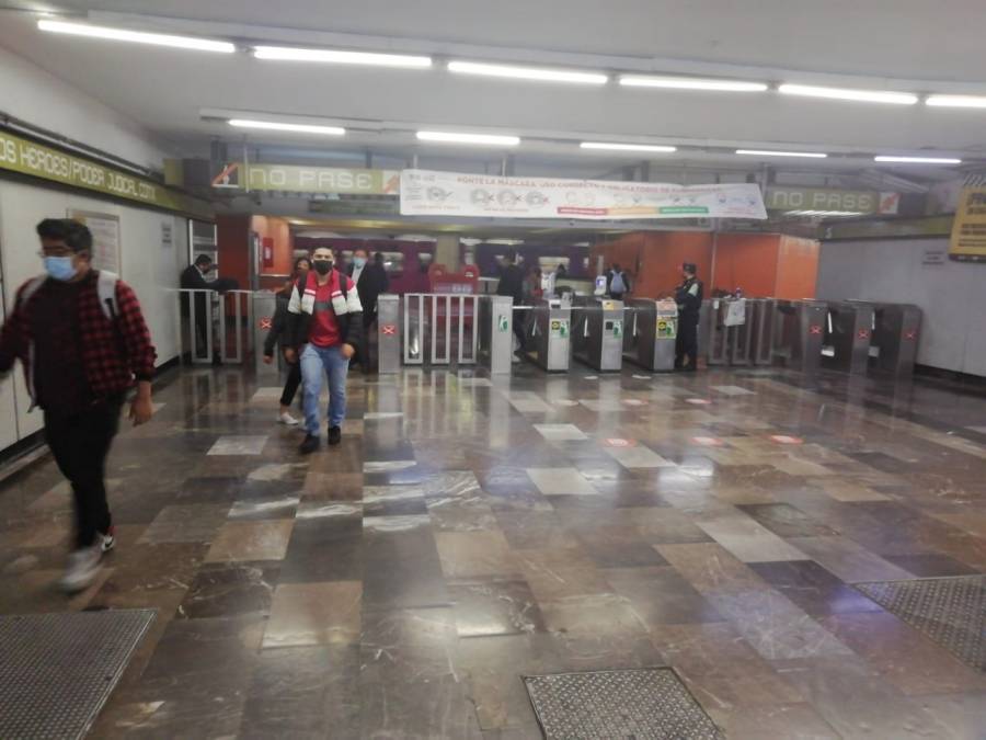 Historias en el metro: ponga la basura en su lugar