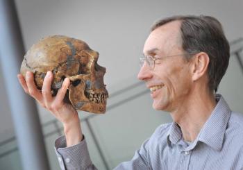 Premio Nobel de Medicina al sueco Svante Paabo, explorador del ADN prehist&oacute;rico