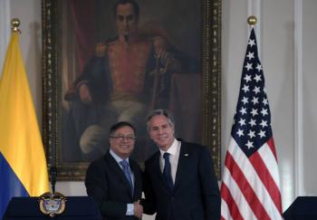 EEUU y Colombia avanzan hacia una nueva pol&iacute;tica antidrogas durante visita de Blinken