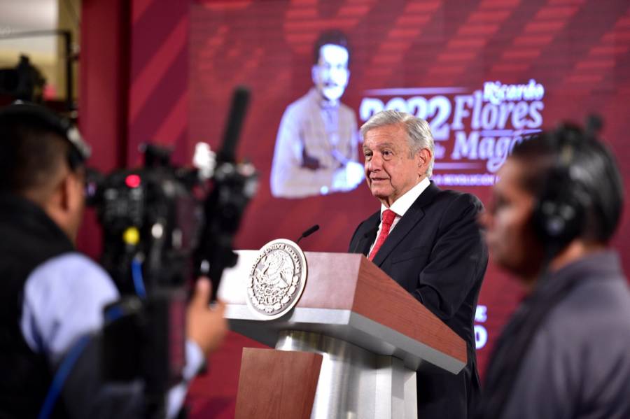 Presidente da licencia para insultarlo, pero que no haya violencia f&iacute;sica