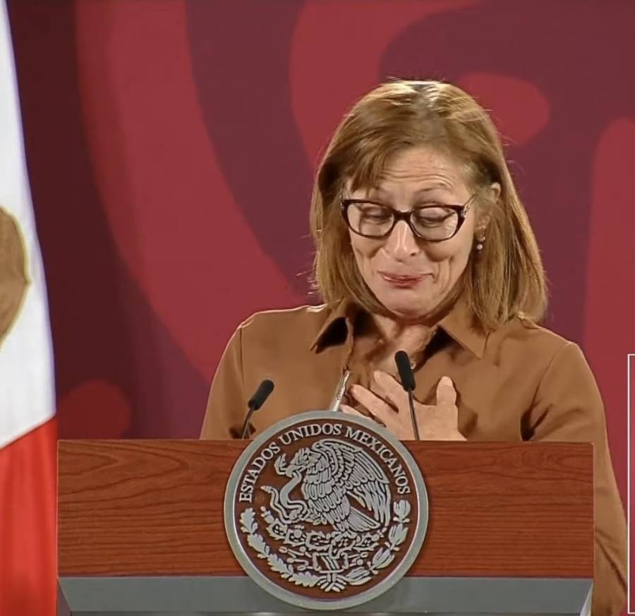 Sin mayor explicación  y aguantando el llanto Tatiana Clouthier, se despide