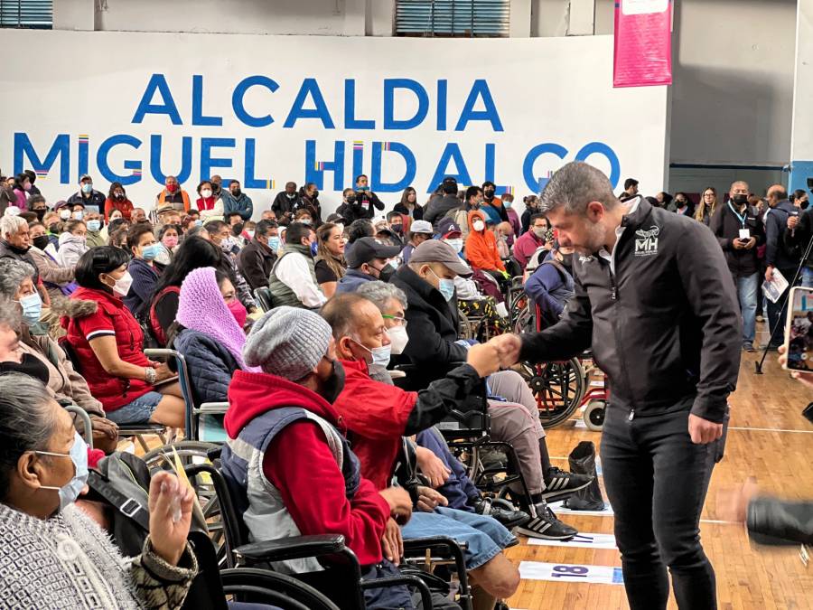 Alcaldía Miguel Hidalgo da apoyos económicos a personas con discapacidad