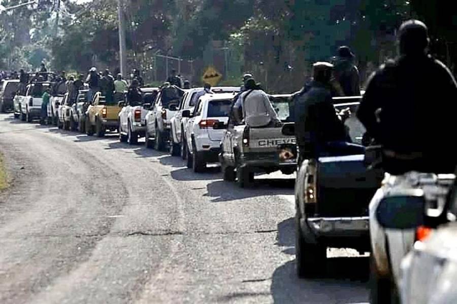 Debido a delincuencia civiles armados en Michoacán frenan avance del CJNG