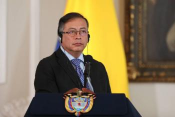 Petro advierte sobre posible amenaza de hurac&aacute;n en isla del caribe colombiano