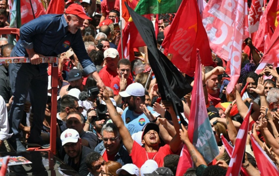 Juez prohíbe a Lula asociar a Bolsonaro con canibalismo en campaña electoral en Brasil
