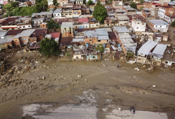 Suben a 36 los fallecidos por deslave en Venezuela