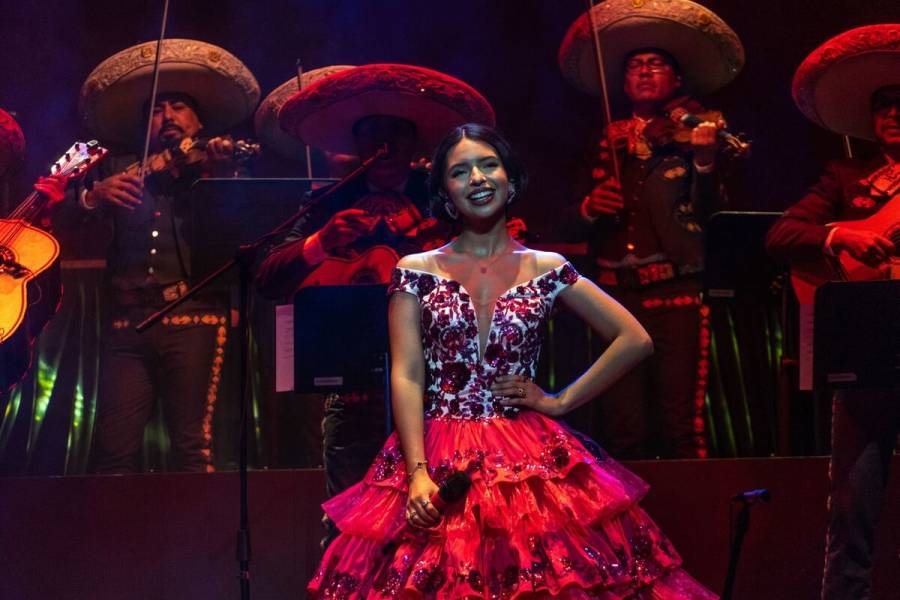 Ángela Aguilar ofrecerá concierto gratuito en el Zócalo por Día de Muertos