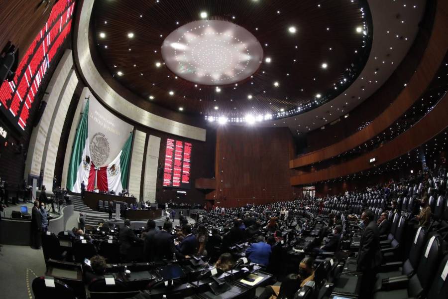 Aprueban reducir montos de multas de INE a partidos políticos