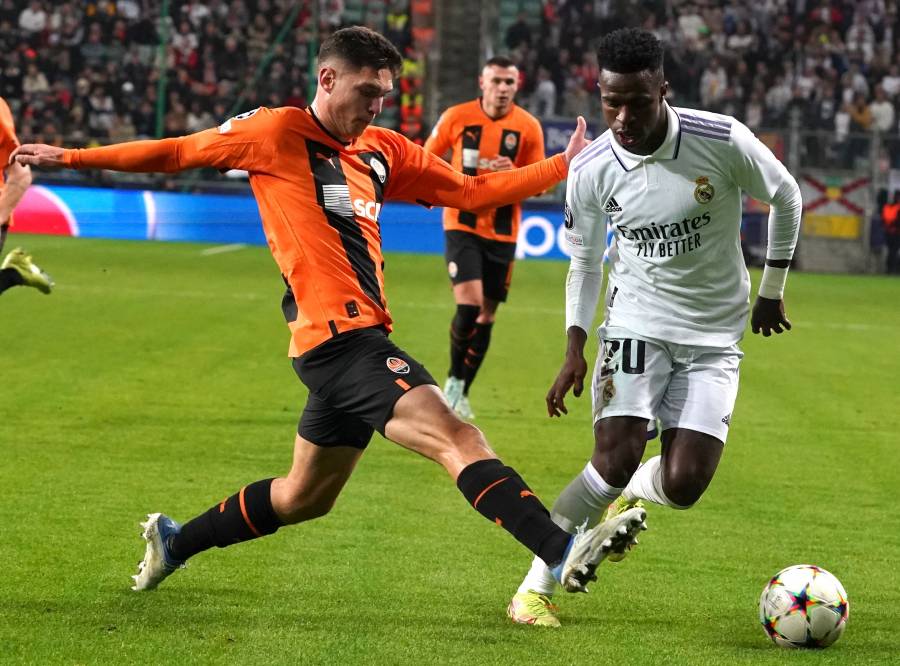 Real Madrid logra un punto en la recta final contra el Shakhtar Donetsk y pasa a octavos de la Champions League