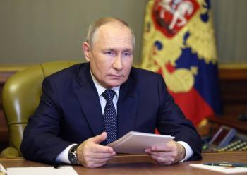 Rusia entra en fase de recesi&oacute;n persistente, seg&uacute;n economista jefe del FMI