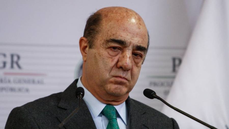 Murillo Karam; jueces se declaran incompetentes sobre amparos