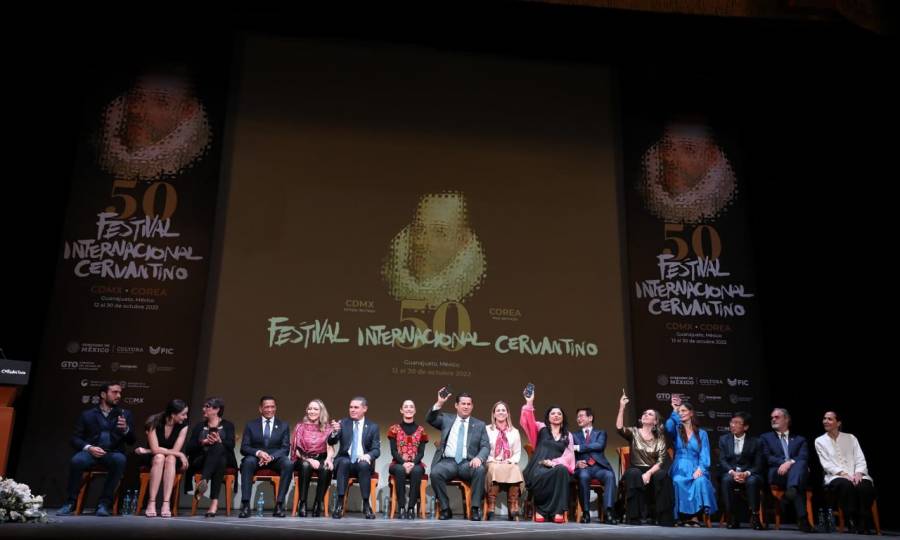 Diego Sinhue y Claudia Sheinbaum inauguran el Festival Cervantino 50 edición