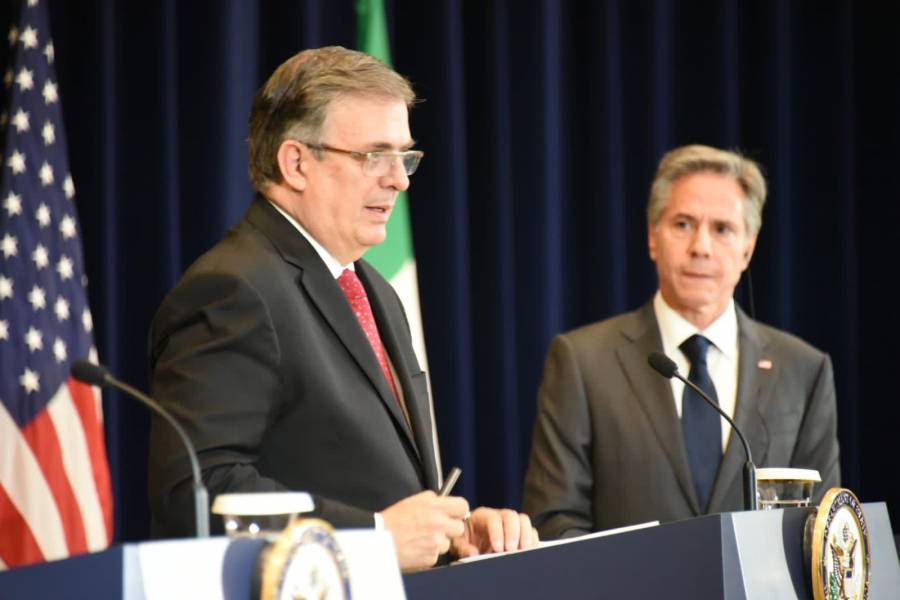 Canciller Ebrard destaca decomiso de 32 mil armas entre EEUU y México