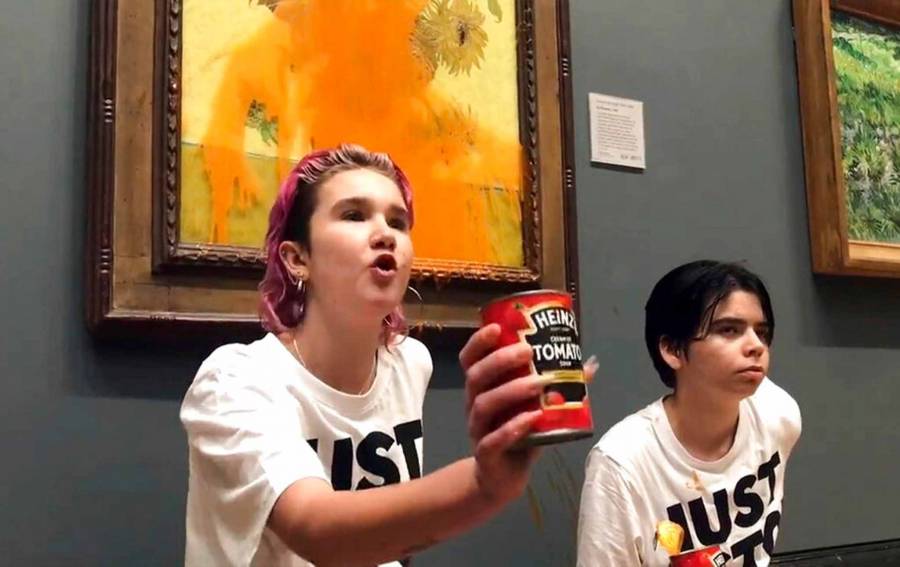 Manifestantes arrojan sopa de tomate a la obra ‘Girasoles’ de Van Gogh