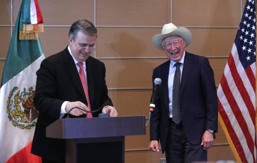 SRE da a Ken Salazar los límites de su actuación en México