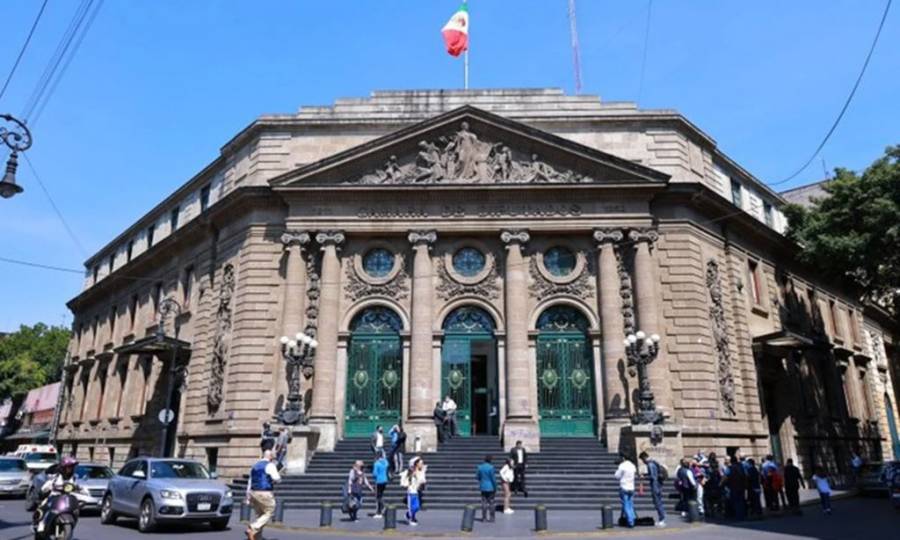 Blindan Congreso de CDMX previo a discusión sobre Ejército en las calles