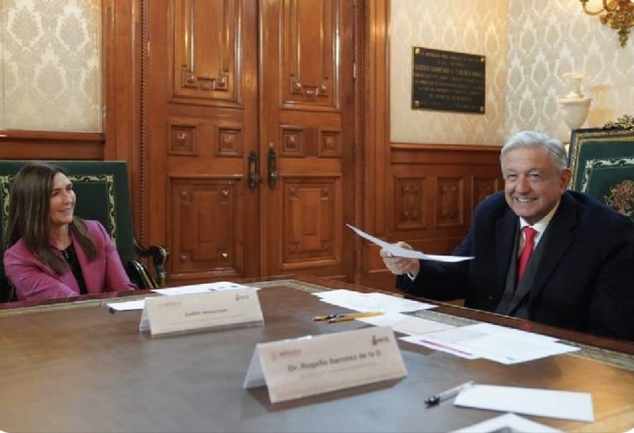 AMLO se reúne con la directora de Walmart