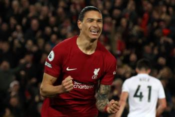 Darwin N&uacute;&ntilde;ez impulsa al Liverpool; Brentford frena al Chelsea