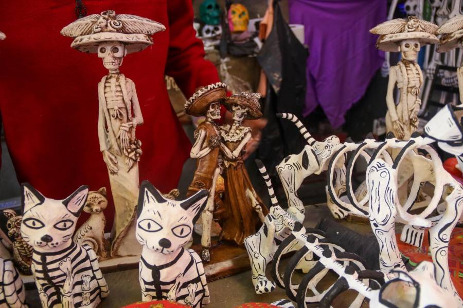 ¿Son días feriados el 1 de noviembre y el Día de Muertos? Aquí te decimos