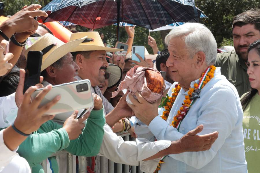 Presidente garantiza presupuesto a caminos rurales de La Montaña de Guerrero en beneficio del pueblo