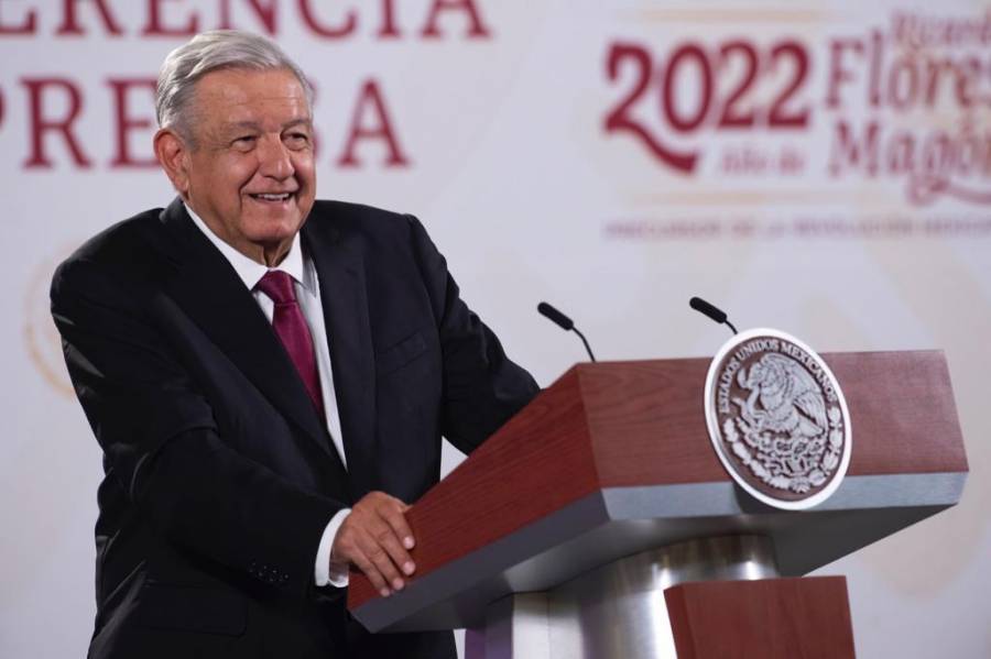 AMLO acusa campaña 