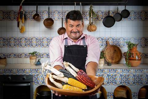 El Gourmet estrena la serie “México en una tortilla” con el chef Alejandro Ruiz