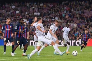 El Bayern asegura el liderato ante un Barca condenado a la Europa League
