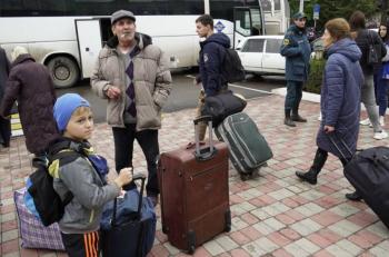 En una semana, m&aacute;s de 70 mil civiles abandonaron sus hogares en Jers&oacute;n, Ucrania