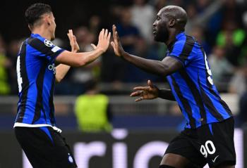 Inter de Mil&aacute;n golea al Viktoria Pilsen y elimina al Barcelona en la Champions League