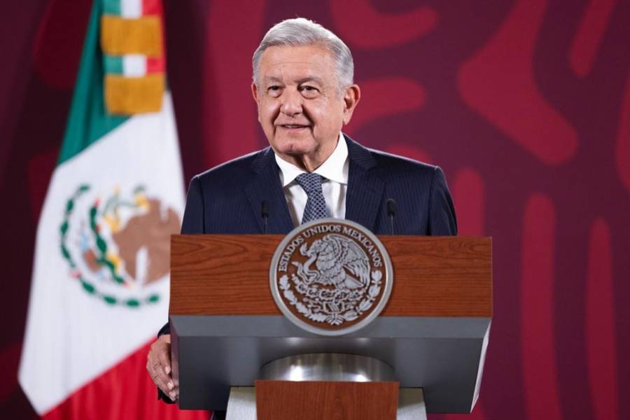Con Meade o Anaya se hubiera dado carpetazo a caso Ayotzinapa: AMLO