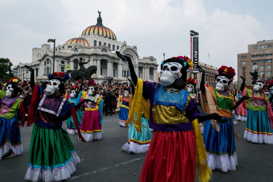 Prevén la llegada de 410 mil turistas a la CDMX por el Día de Muertos