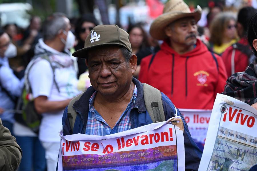 Fiscalía Especializada para caso Ayotzinapa quiso “dinamitar” investigación, acusa presidente