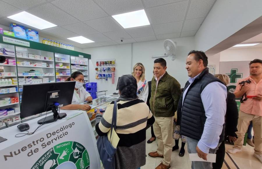 Inauguran Clínica Rosa 