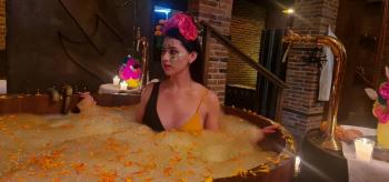 Rel&aacute;jate con un d&iacute;a de spa en una tina de cempas&uacute;chil