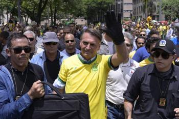 Bolsonaro llega al 48% de preferencia electoral y Lula tiene 52% en sondeo previo a las elecciones