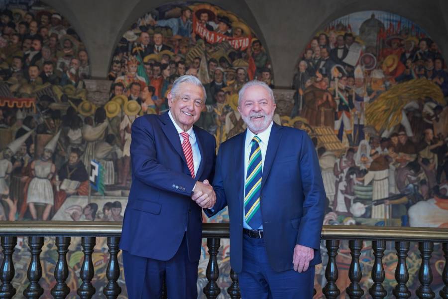 AMLO celebra triunfo de Lula