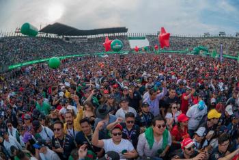 GP de M&eacute;xico rompe r&eacute;cord de asistencia con 395 mil 902 personas