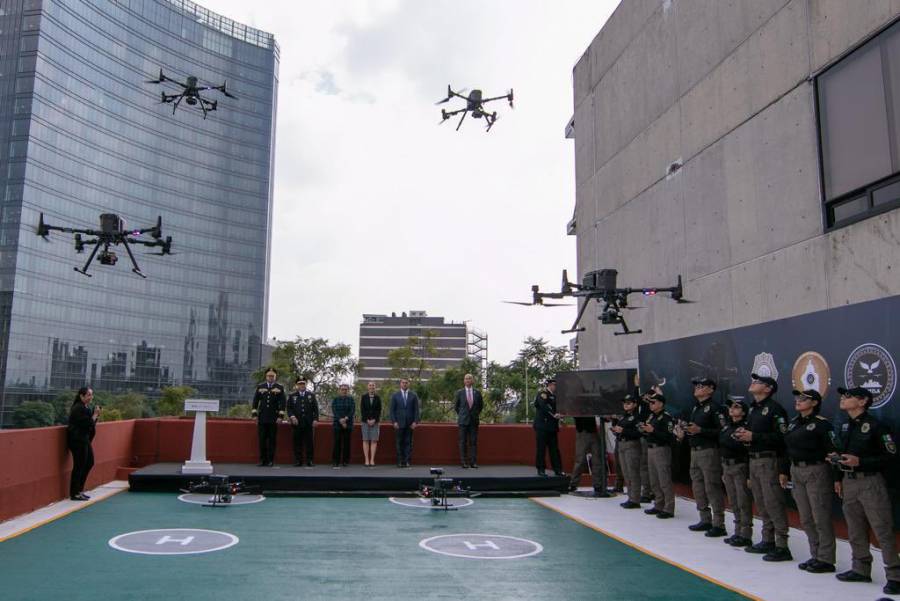 GobCDMX presenta Unidad Águila de la SSC; utilizarán drones para vigilancia