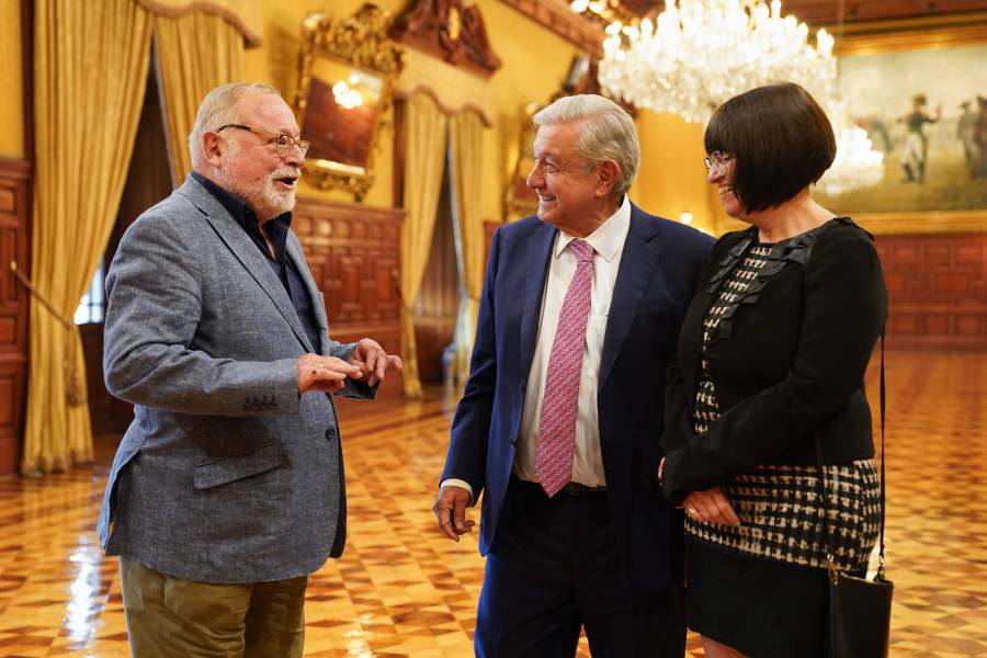 AMLO recibe en Palacio Nacional a Fernando Savater