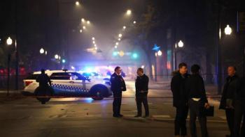 Ni&ntilde;os y adultos heridos en tiroteo en Chicago durante festejos de Halloween
