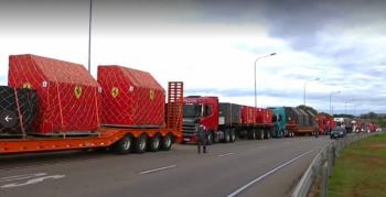 F1: Camiones de Ferrari quedan atascados en Brasil por manifestantes