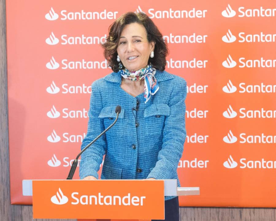 Presidenta de Santander afirma que hay una “crisis diferente”
