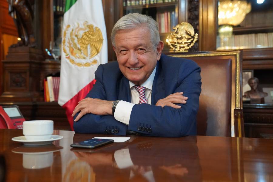 AMLO sostuvo llamada con Gabriel Boric; el chileno visitará México