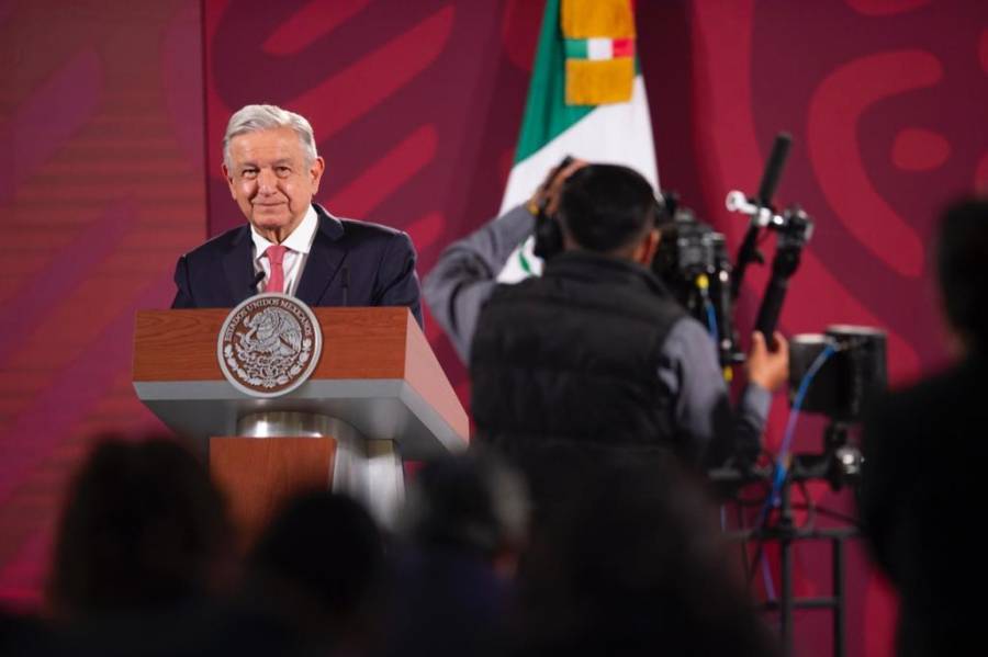 AMLO garantiza libertad de manifestación por marcha a favor del INE