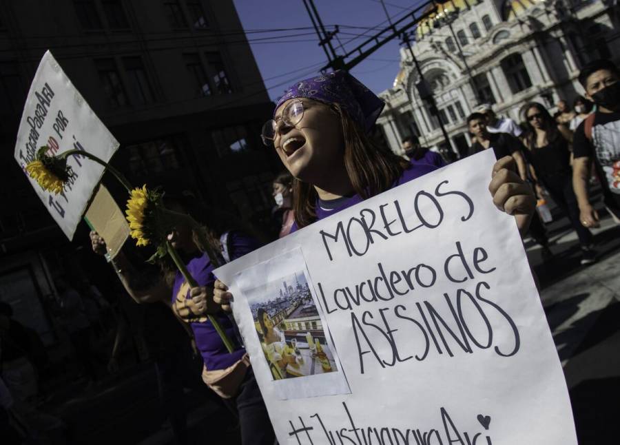 Tras marcha, familiares de Ariadna Fernanda se reúnen con fiscal de la CDMX