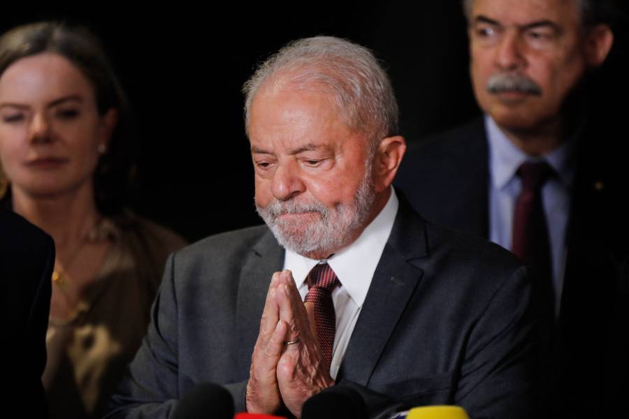 Lula promete vuelta a una 