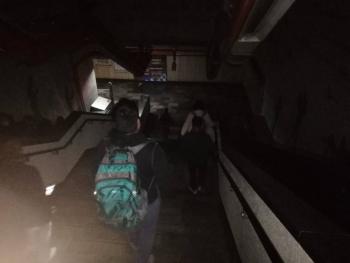 Historias en el metro: a oscuras no me da risa